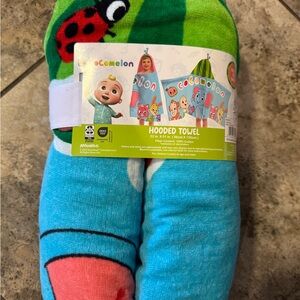 NWT CoCoMelon Beach Towel With Hood 22in x 51in 100% Cotton Pool/bath towel